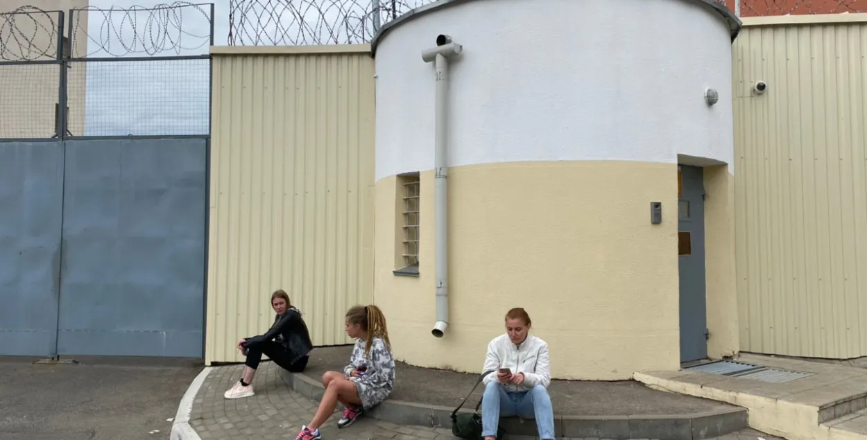Родственники задержанных возле Окрестина, август 2020-го / Еврорадио