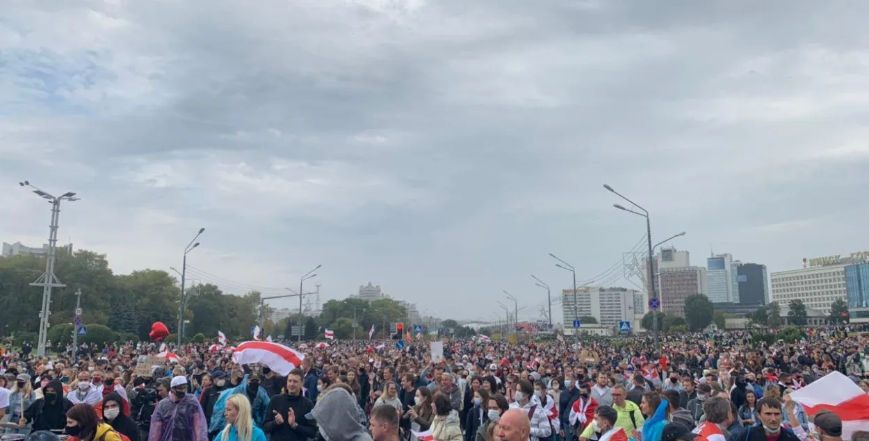 Воскресный марш: в Беларуси протестуют против внезапной инаугурации Лукашенко