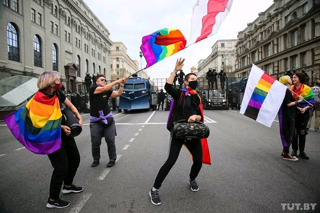 "Радужное знамя Содома": провластная пропаганда оседлала тему гомофобии