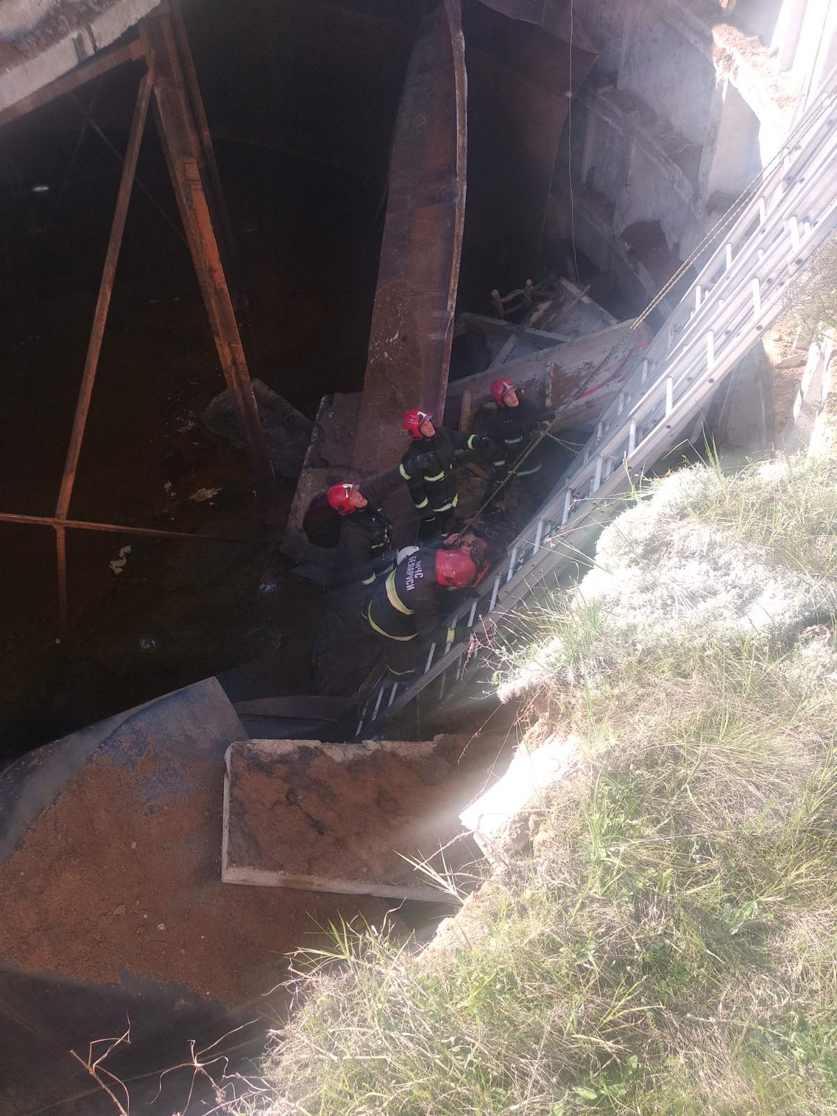 У Кобрынскім раёне мужчына ўпаў у падземны рэзервуар нафтапрадуктаў