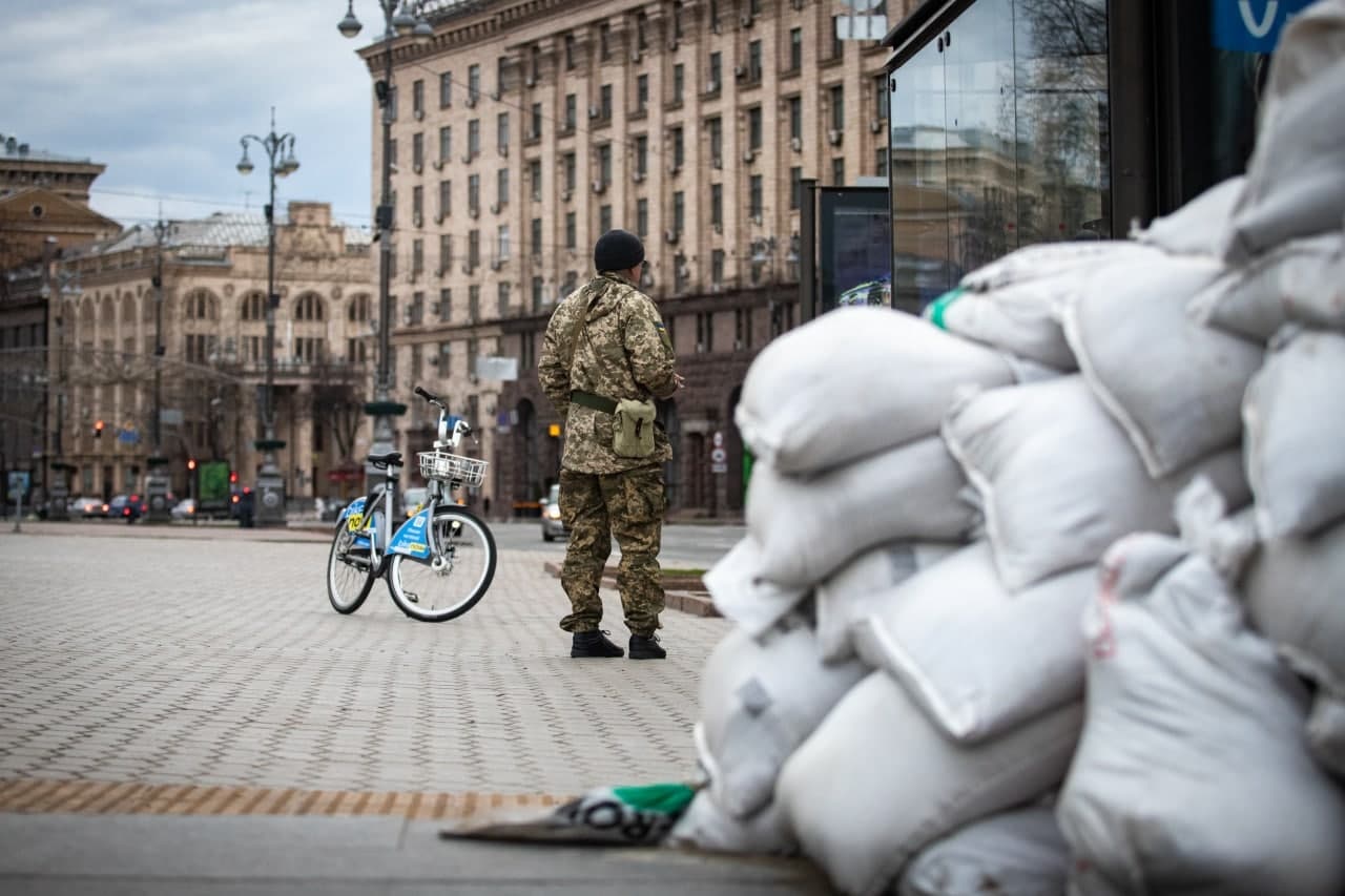 “Посидят, скушают тортик — и легче”: как в войну кафе стало отдушиной киевлян