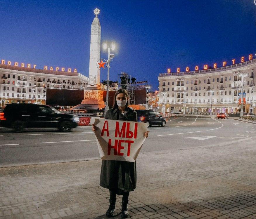 В Минске задержали активистов, которые устроили парад с гробом