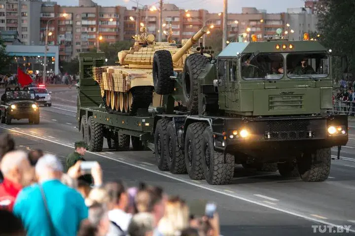 Беларусь запустит в серийное производство модернизированный танк Т-72БМЭ