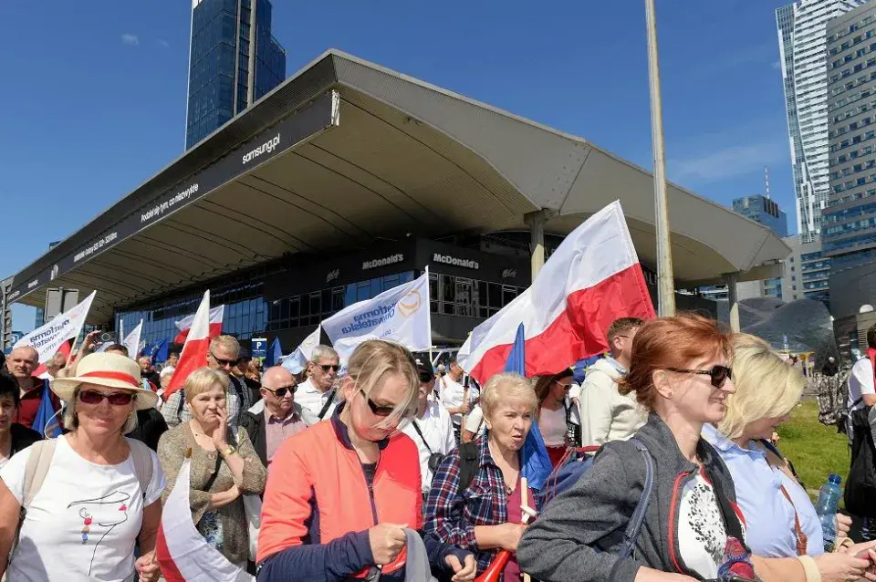 У Варшаве праходзіць вялікі марш — што варта ведаць беларусам?