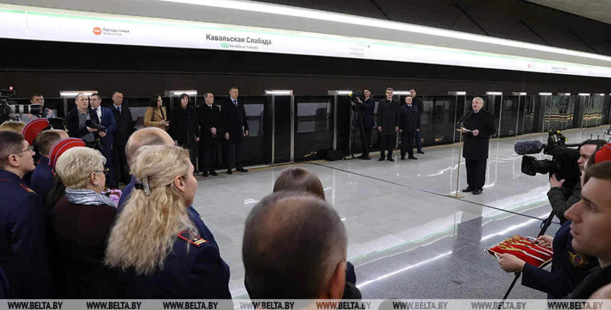 Александр Лукашенко на станции &quot;Ковальская Слобода&quot;, 6 ноября 2020-го / БЕЛТА​
