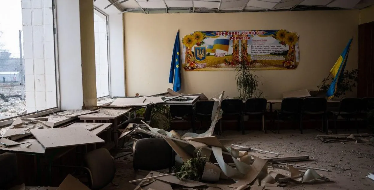 Школа в Украине после обстрелов / УНИАН​