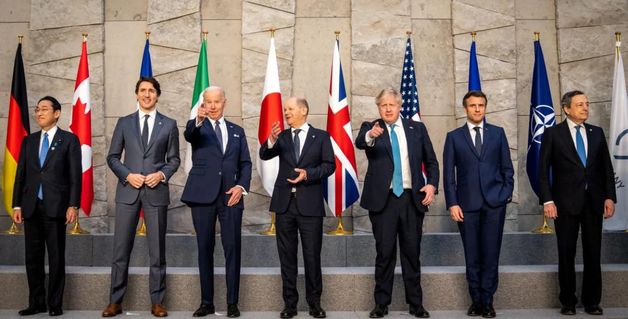 Участники саммита G7 / Reuters