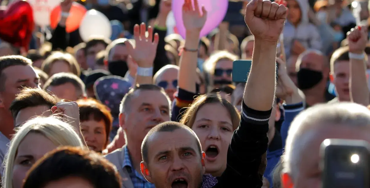 Протестные настроения белорусов властью и её оппонентами оцениваются по-разному / Reuters