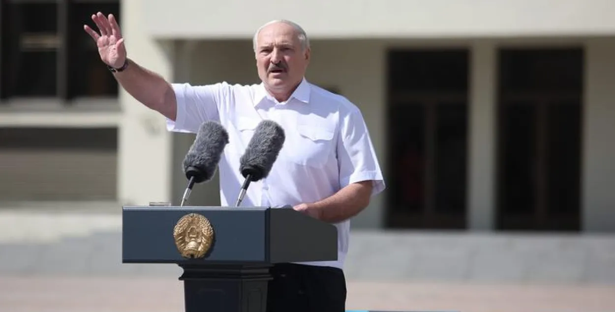 От “через год” до последнего омоновца: что Лукашенко говорит про то, когда уйдёт