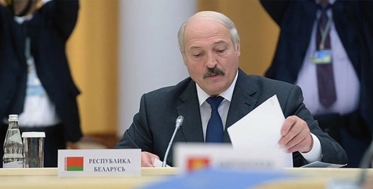 На стол Лукашэнкі трапілі закрытыя палітычныя справаздачы пра Беларусь