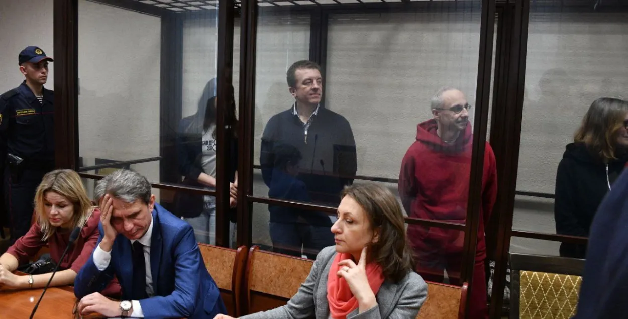 Андрей Александров и Дмитрий Новожилов в суде по "делу БелаПАН" / @sputnikby
