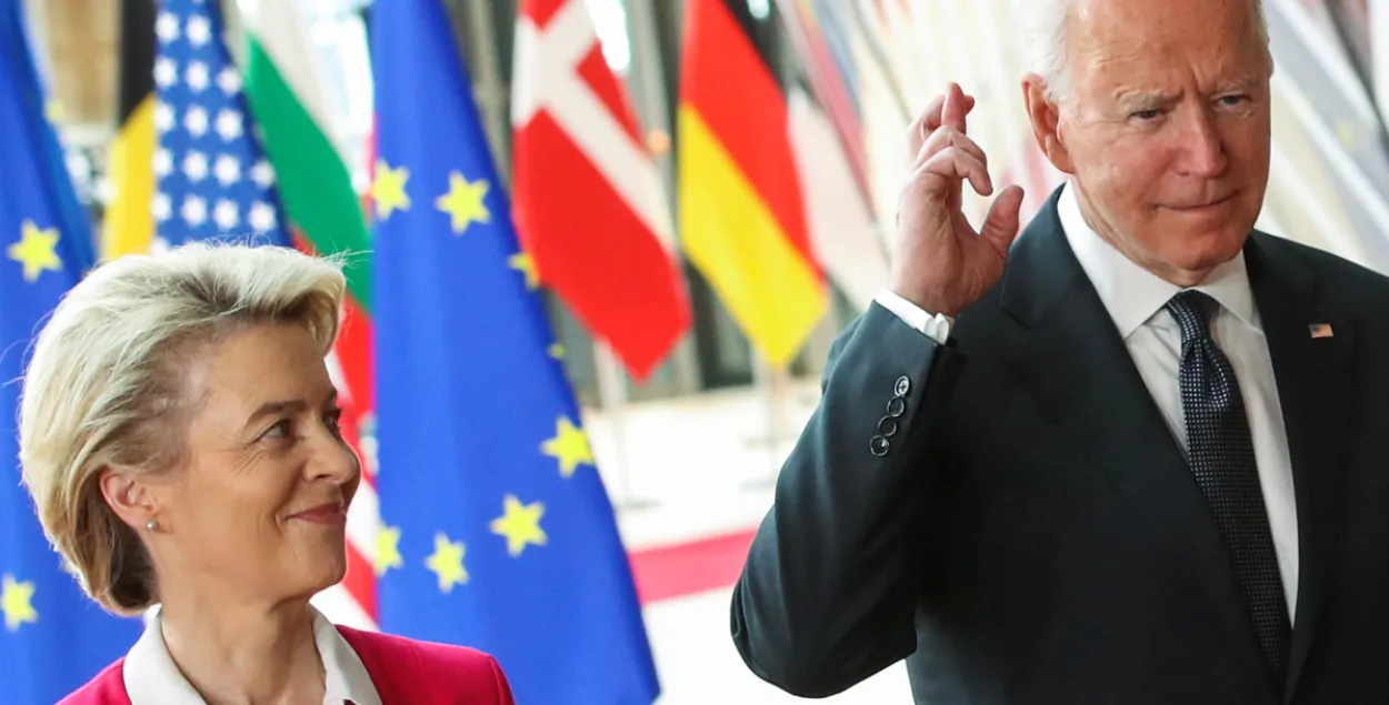 Председатель Еврокомиссии Урсула фон дер Ляйен и президент США Джо Байден / Reuters​