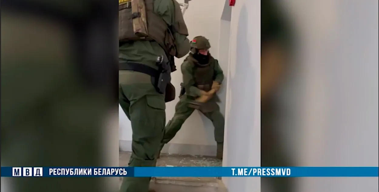 Штурм компании "Белагро" / кадр из видео МВД
