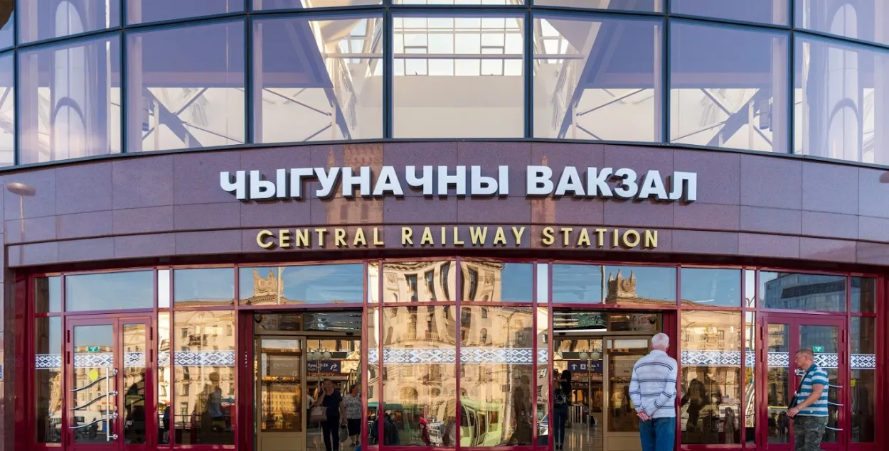 БЖД отменила последние поезда в Москву и Санкт-Петербург