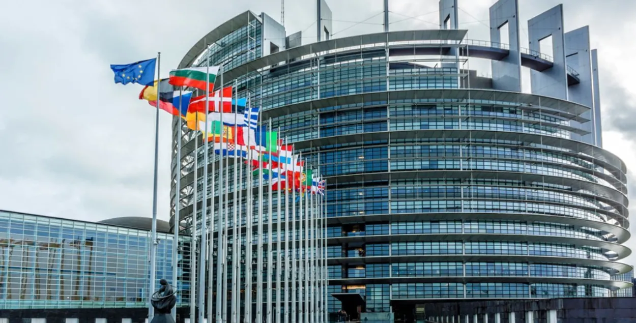 Здание Европарламента в Брюсселе​