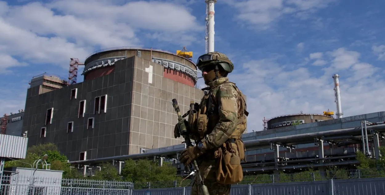 “Ядерный щит”: российская армия прикрывается Запорожской АЭС, атакуя Украину