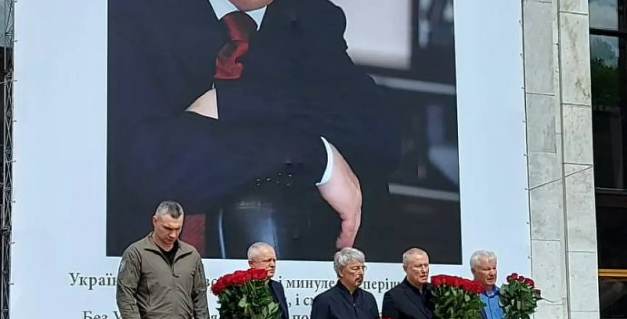 В Киеве прощаются с первым президентом Украины Леонидом Кравчуком