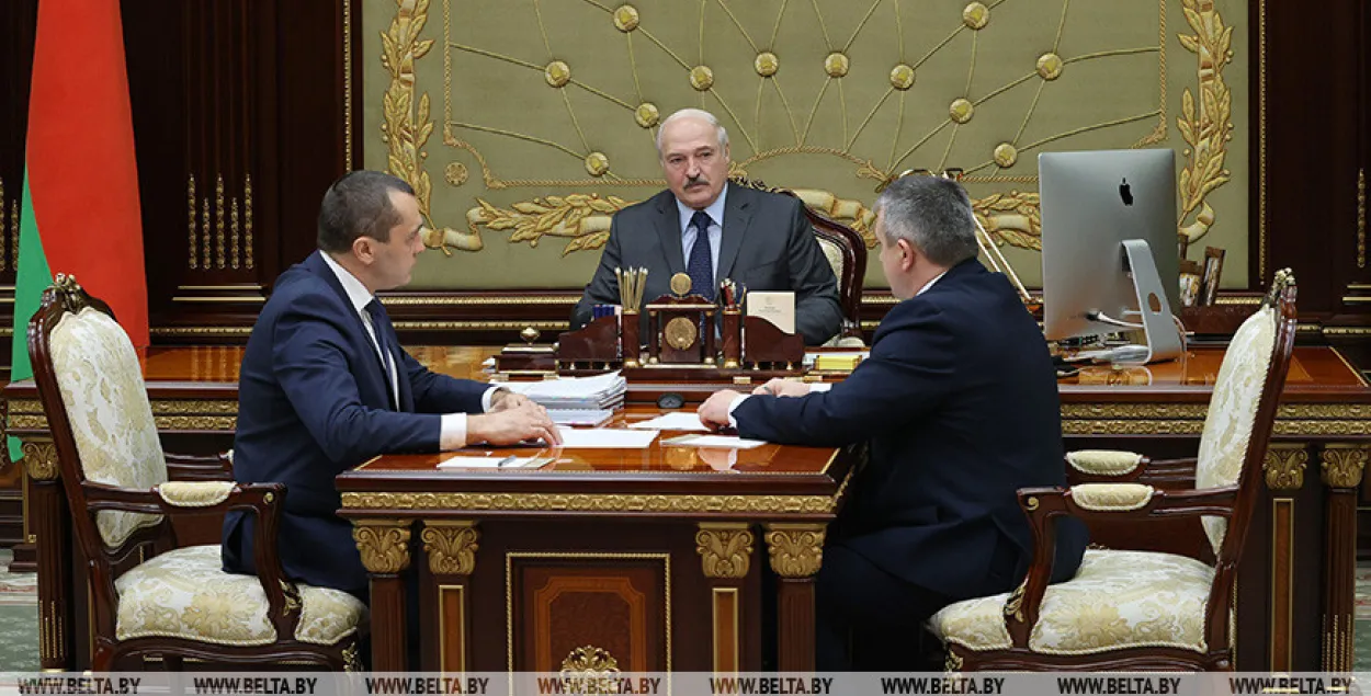 Лукашенко рассказал, что делать, чтобы не "кувыркаться весной”