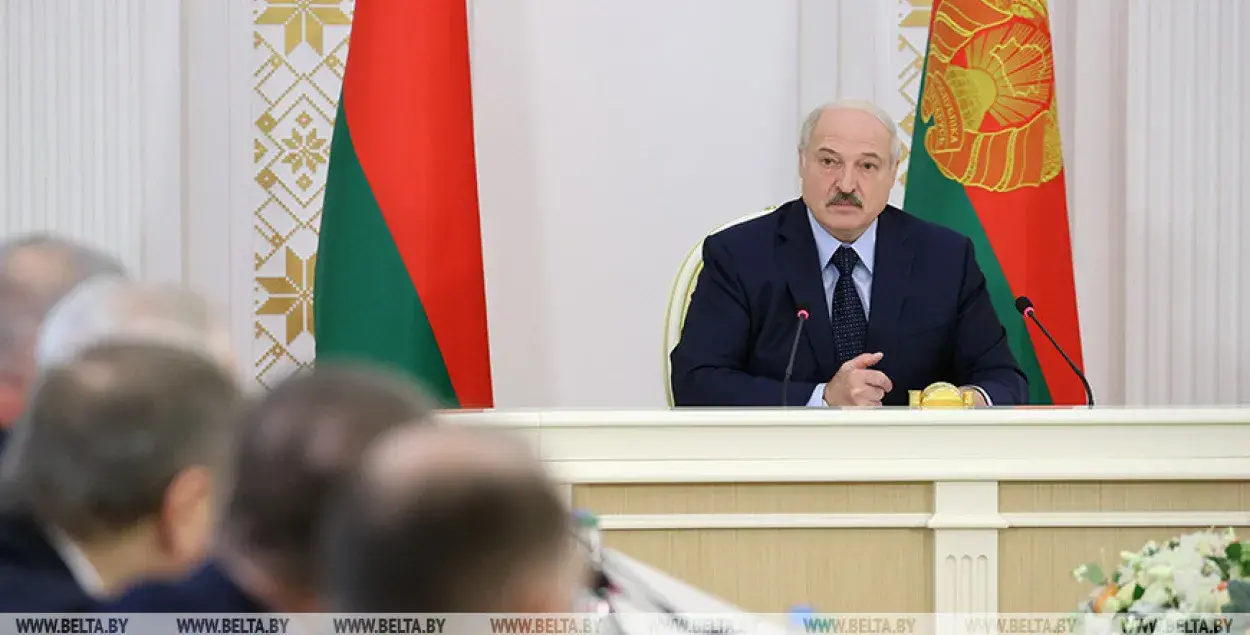 Лукашэнка прыгразіў рэктарам ВНУ за ўдзел студэнтаў у пратэстах