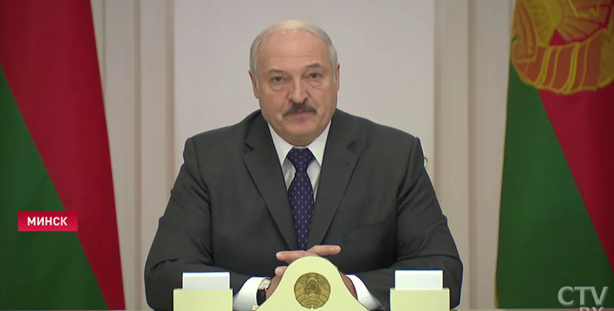 Александр Лукашенко во время совещания / СТВ​