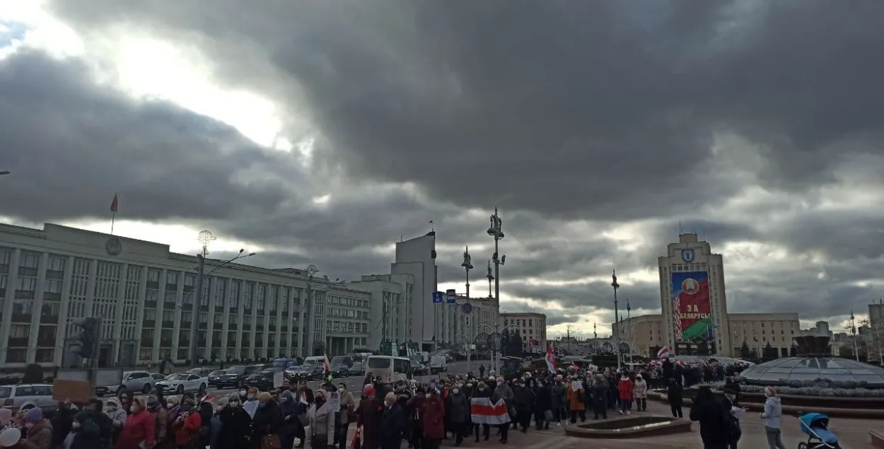 У Мінску выйшлі на марш пенсіянеры і медыкі