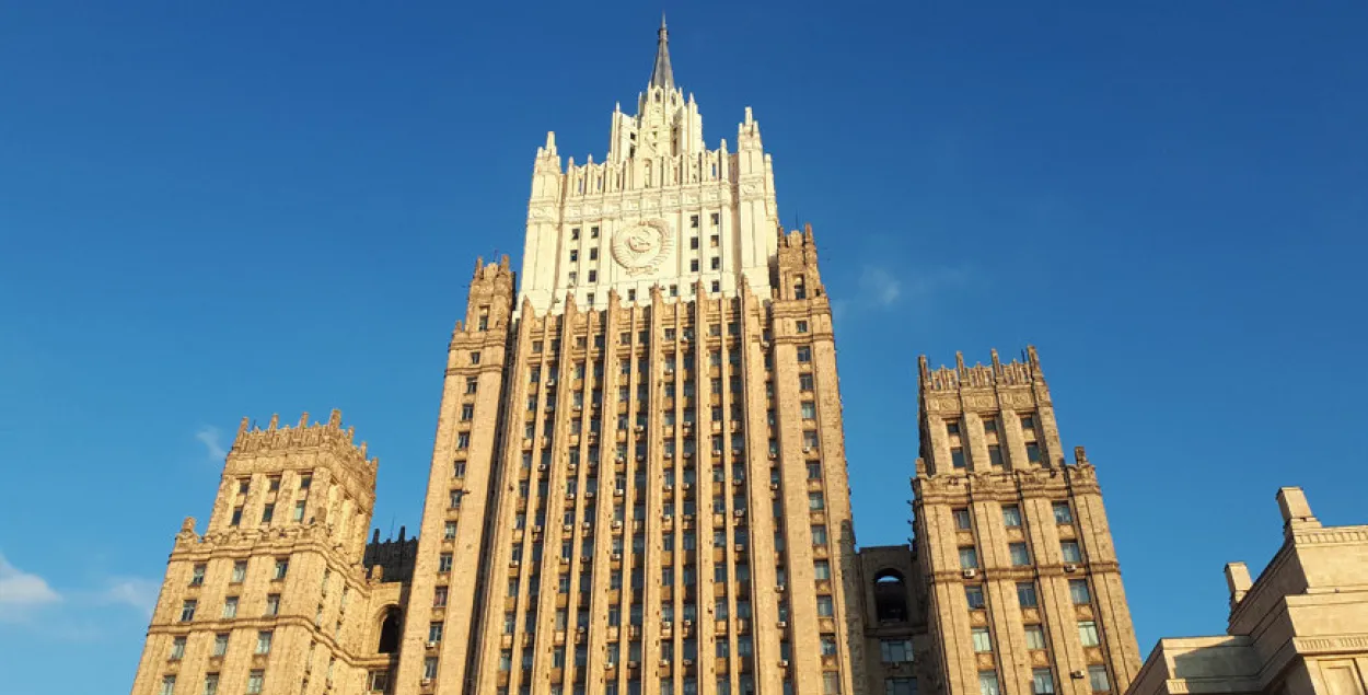 Москва ответила Праге — высылает 20 дипломатов