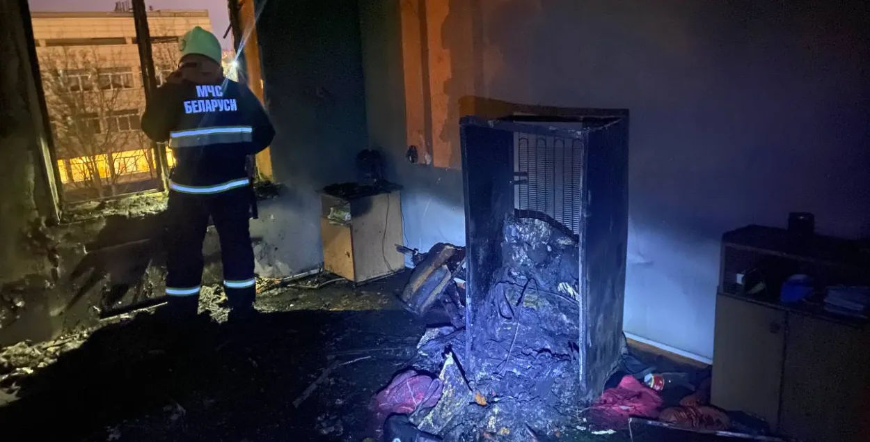 Пожар в общежитии на улице Гурского / minsk.mchs.gov.by​