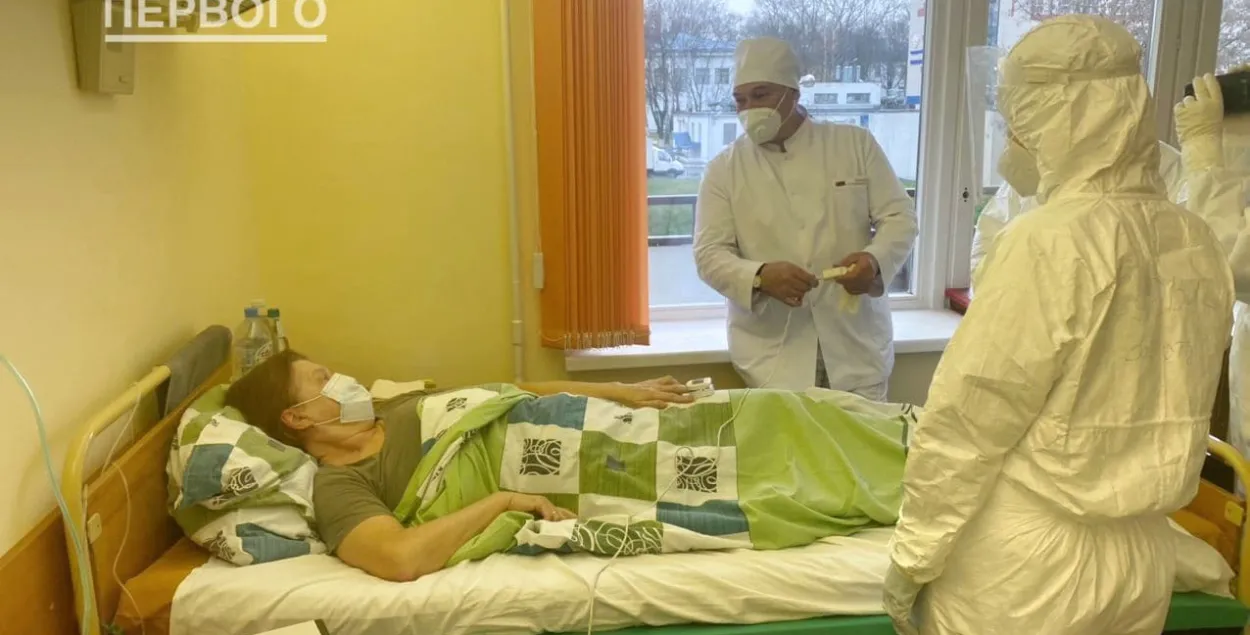 Всех досматривали ГБ-шники: подробности приезда Лукашенко в 6-ю больницу Минска