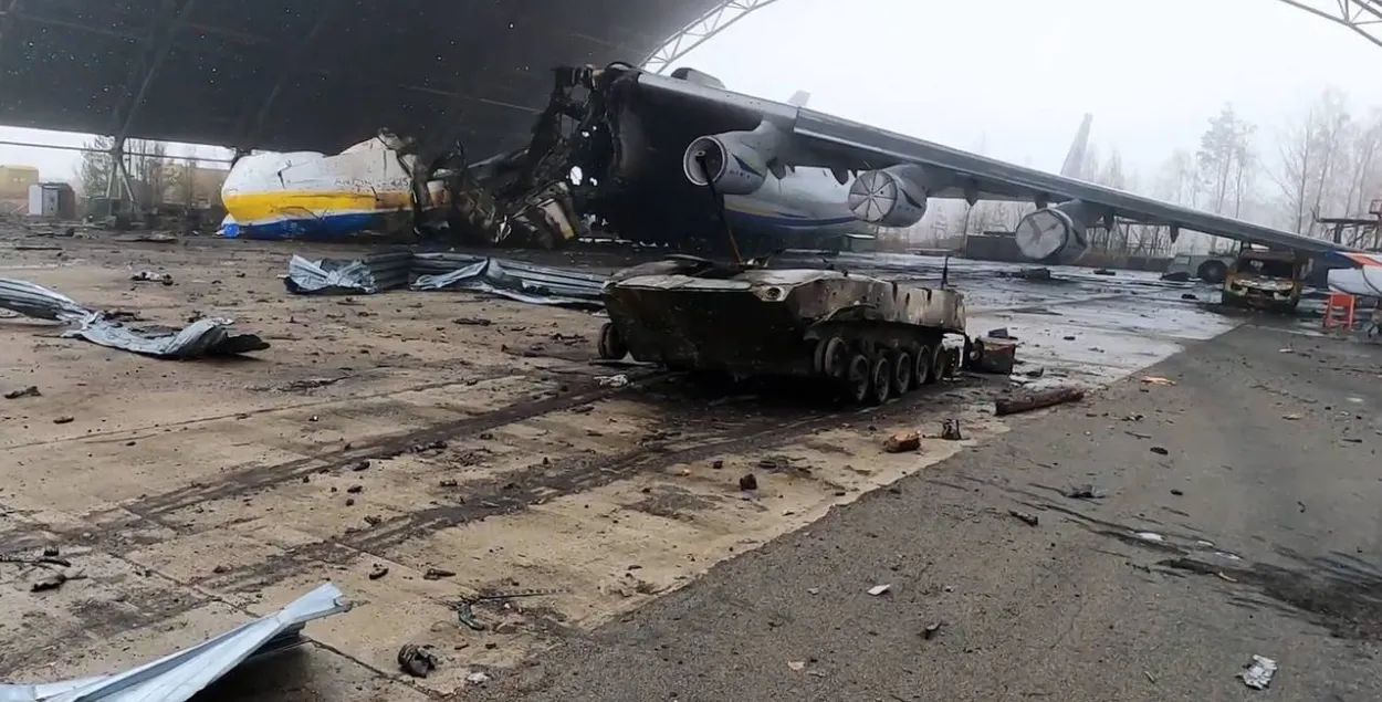 Появились новые фотографии уничтоженного самолета Ан-225 "Мрія"