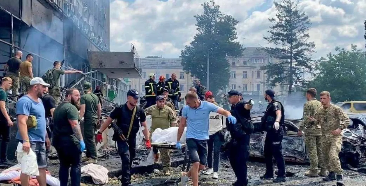 23 погибших. Спасатели в Виннице окончили работы по разбору завалов
