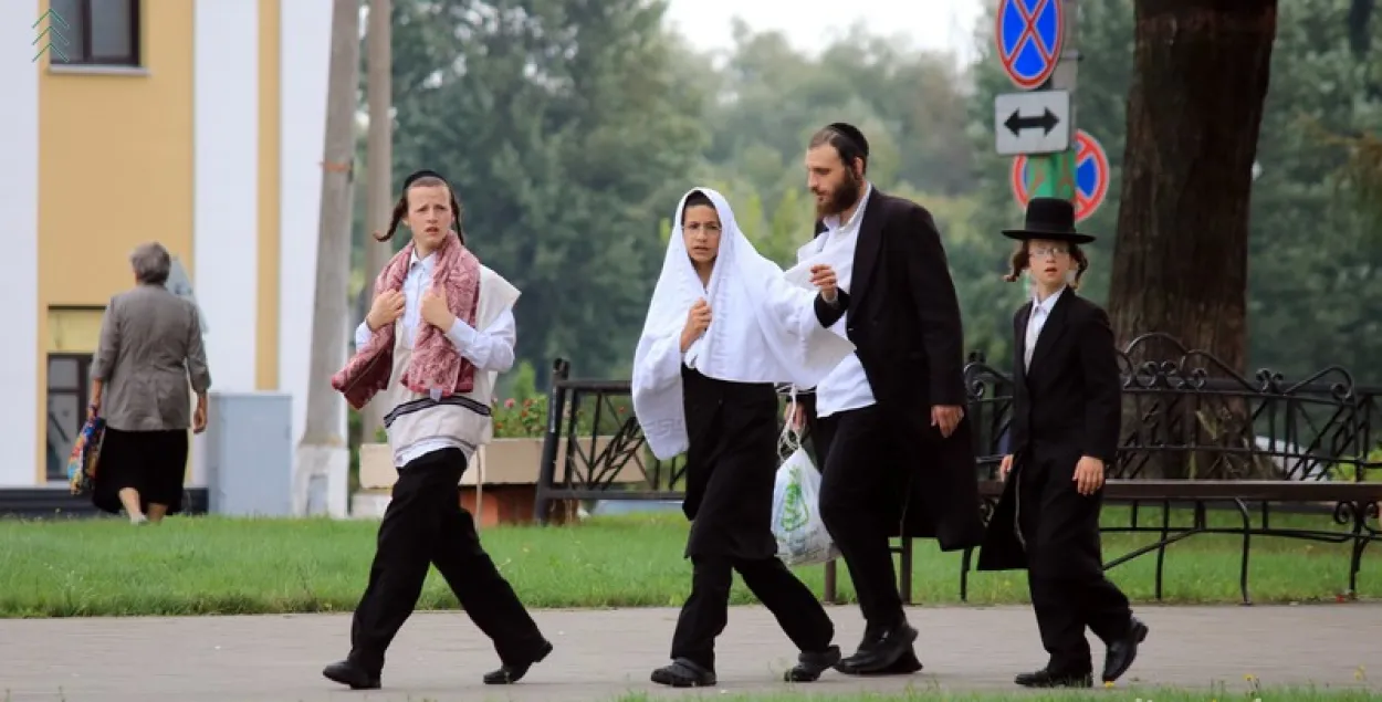800 ізраільскіх паломнікаў прыехалі ў Беларусь, бо іх не пусцілі ва Украіну