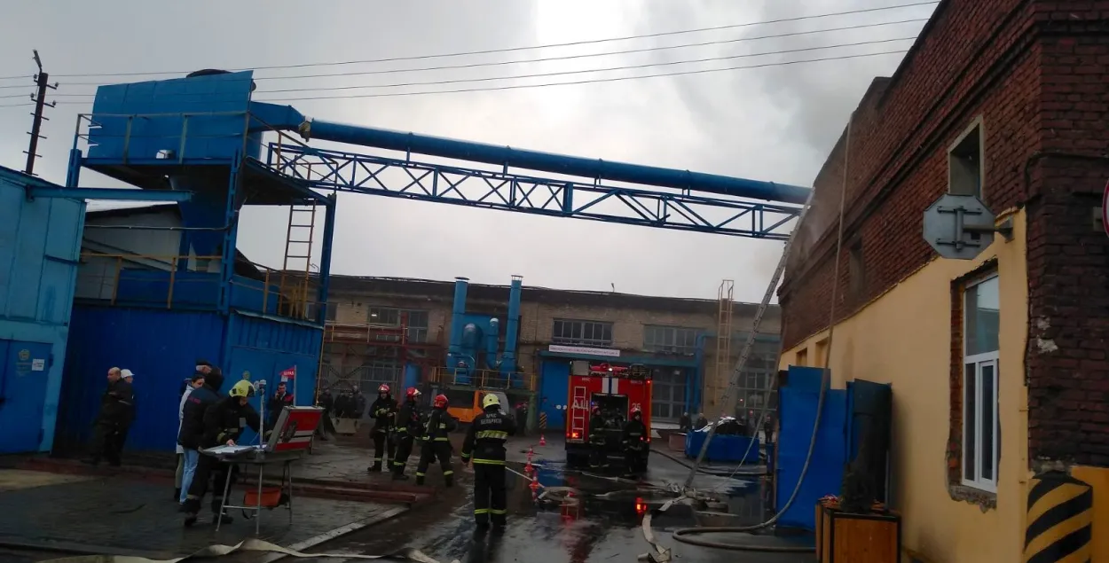 На  Минском заводе шестерен загорелся цех