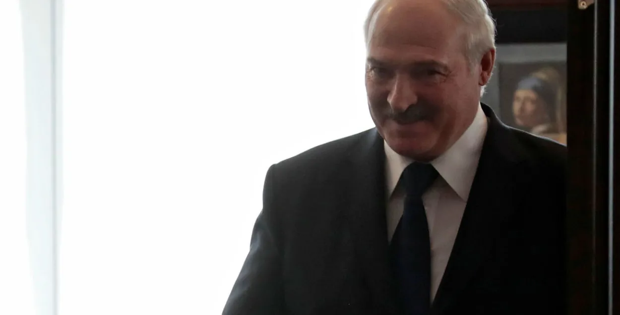 Лукашэнка запрашае да сябе на "вялікую размову" больш за 200 чалавек
