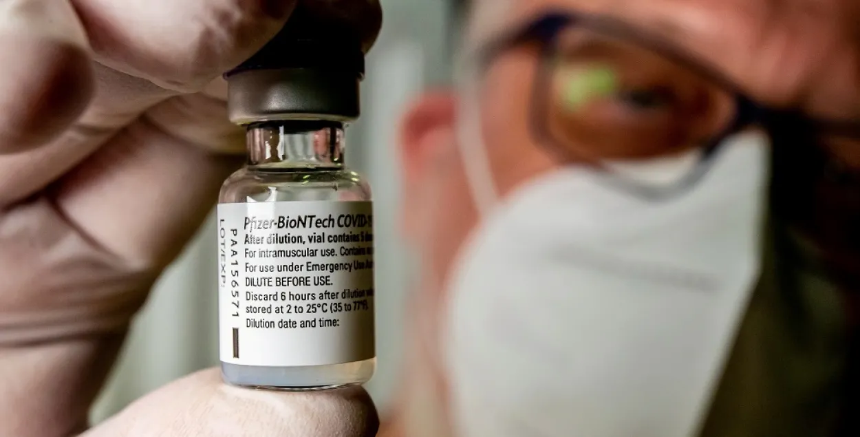Флакон з вакцынай супраць каранавірусу / Reuters