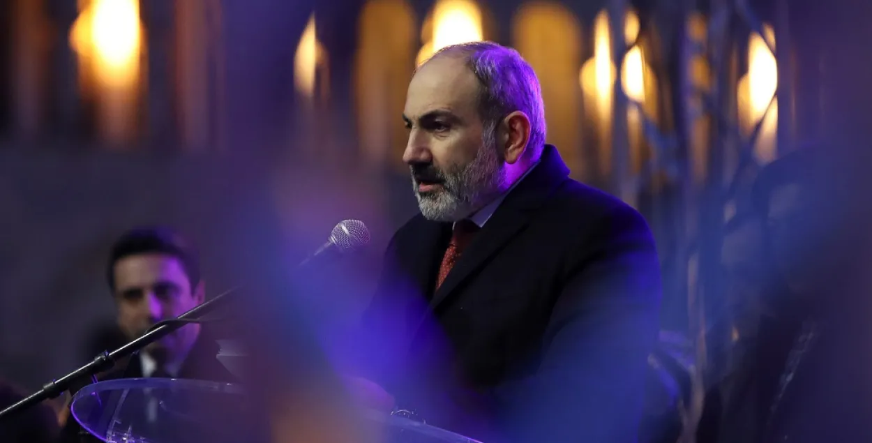 "Не чтобы уйти": премьер-министр Армении подал в отставку