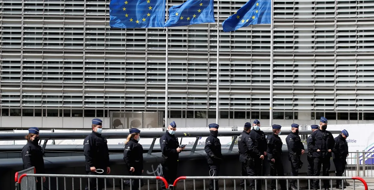 Флаги Евросоюза в Брюсселе/ Reuters