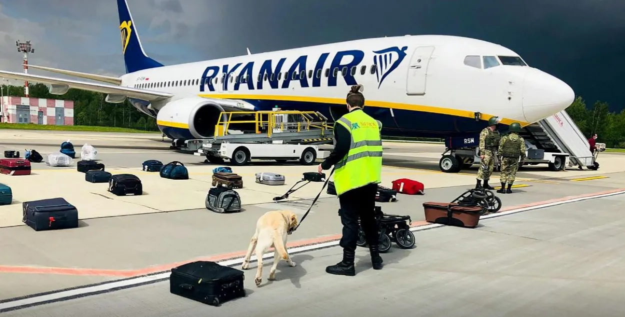 Самолёт компании Ryanair, который посадили в Минске / The Washington Post