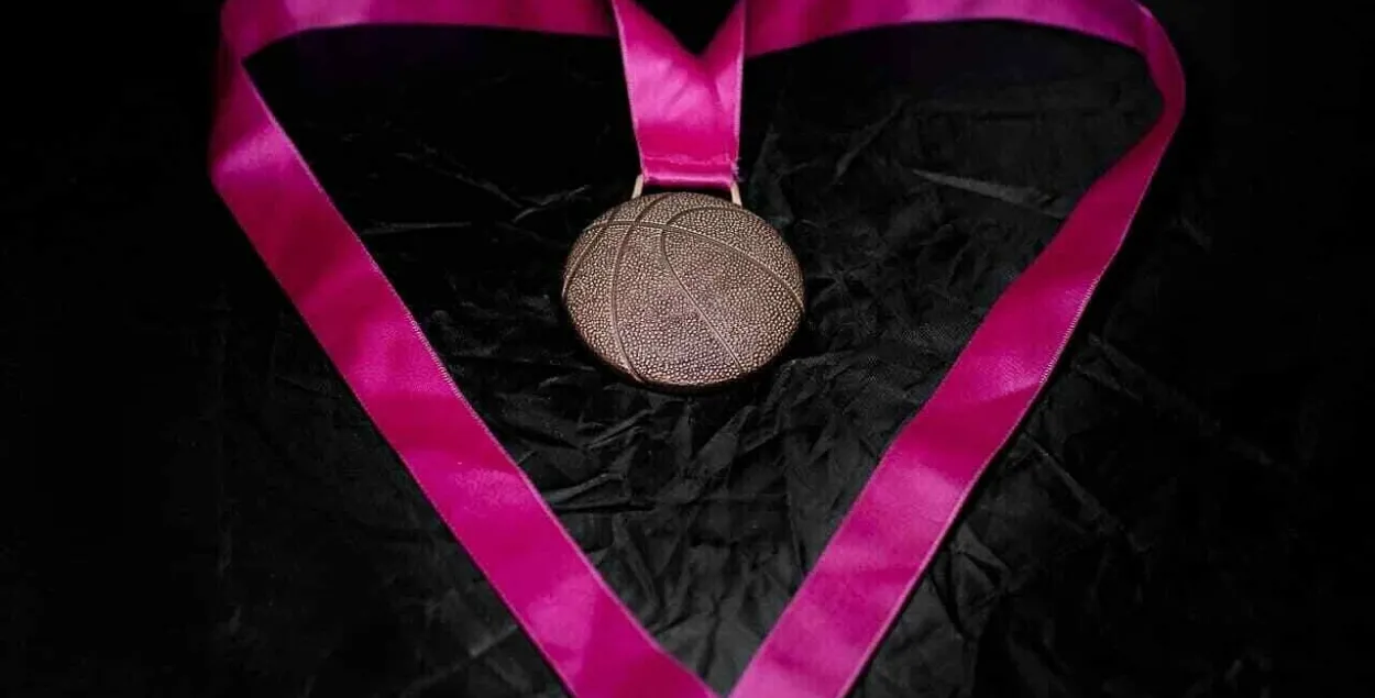 Бронзовая медаль Екатерины Снытиной / Ebay