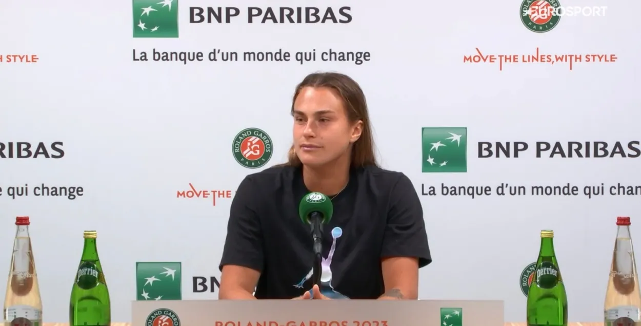 Aryna Sabalenka during the press conference at Roland Garros / twitter.com/josemorgado
