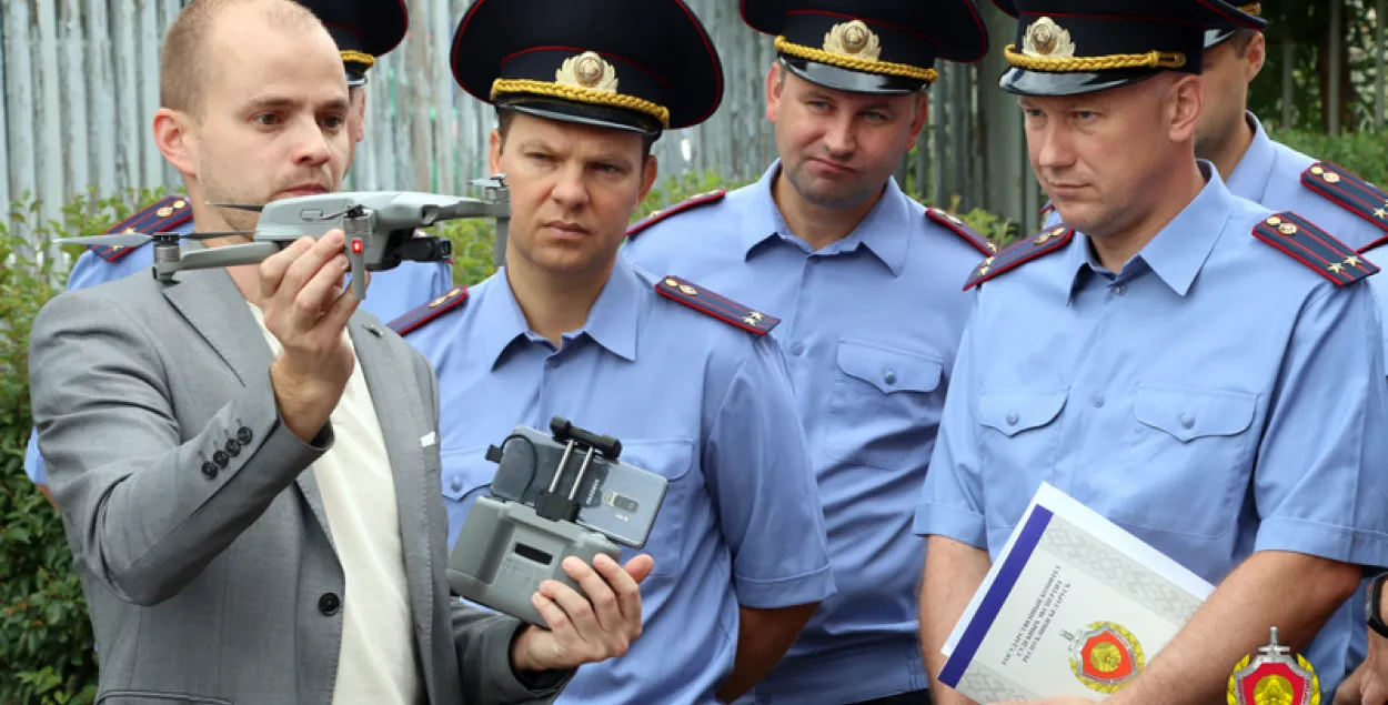 А как же “не финансировать режим”? Белорусские силовики получили от ЕС 15 дронов