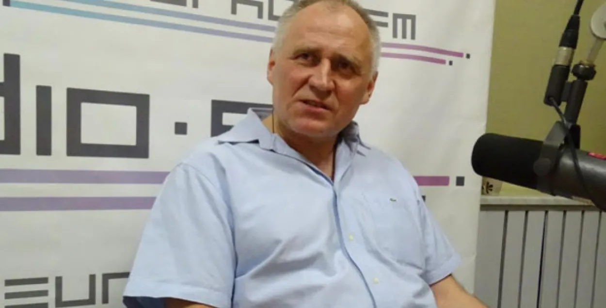 Мікола Статкевіч пераабраны старшынёй БСДП (Народная Грамада)
