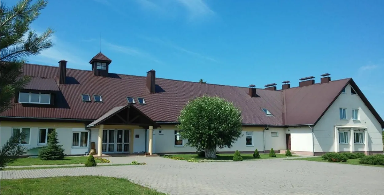 Официальный Вильнюс протестует против закрытия литовской школы в Беларуси
