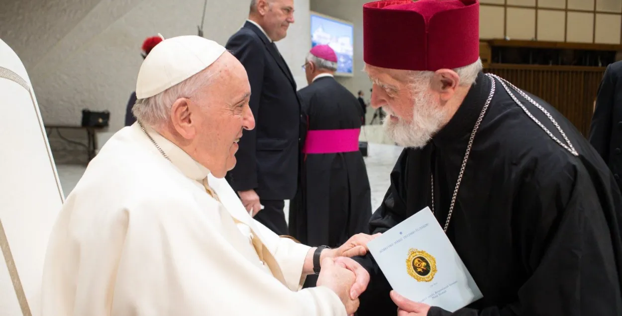 Папа Францішак з архімандрытам Сяргеем Гаекам / Vatican Media
