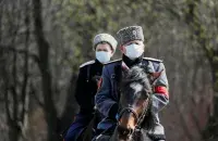 Конный патруль в Москве, 10 апреля 2020-го / Reuters