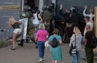Задержание протестующих в Минске / Reuters​