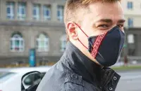 Белорусам рекомендуют носить защитные маски в местах массового скопления людей / sb.by​