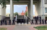 &nbsp;Возле административных зданий в центре Минска появились силовики / Еврорадио