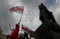 Протестующие на площади Ленина / Еврорадио