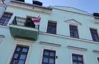 Флаг на балконе / Еврорадио​
