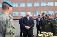 Аляксандр Лукашэнка наведвае 103-ю Віцебскую паветрана-дэсантную брыгаду / president.gov.by